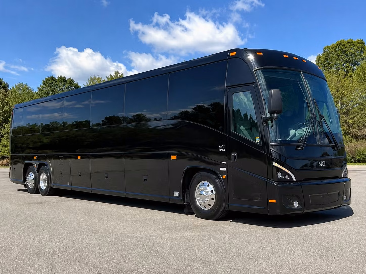 bakersfield wedding shuttle bus rentals that keep your guest list moving